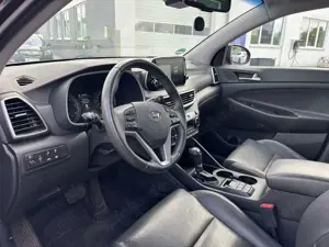 Hyundai TUCSON Premium LED Leder 360° Panorama AHK Bild 5