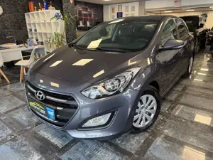 Hyundai i30 blue*Kamera*Navigation*Touch*Euro6*1.Vorhalt