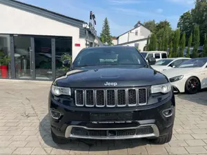 Jeep Grand Cherokee 3.0 CRD Overland Bild 2