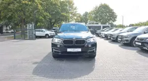 BMW X5 xDrive 30d Leder HeadUp Pano Navi Kamera AHK Bild 2
