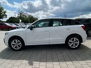 Audi Q2 35 TFSI advanced AHK DAB LED Klima Navi RFK Bild 2