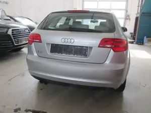 Audi A3 1.8 TFSI Ambiente! 5-türig! TÜV neu! Bild 5