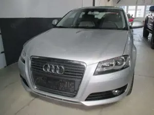 Audi A3 1.8 TFSI Ambiente! 5-türig! TÜV neu! Bild 4