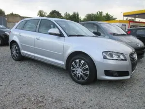 Audi A3 1.8 TFSI Ambiente! 5-türig! TÜV neu! Bild 2