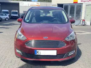 Ford Grand C-Max Titanium,Er verbraucht minimal Kühlwasser. Bild 2