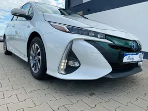 Toyota Prius Plug-in Hybrid Solar