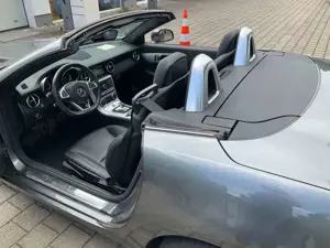 Mercedes-Benz SLC 180 SLC 180 9G-TRONIC