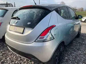 Lancia Ypsilon Platinum Twin Air Turbo Bild 5