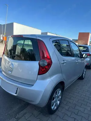 Opel Agila 1.0 Bild 4