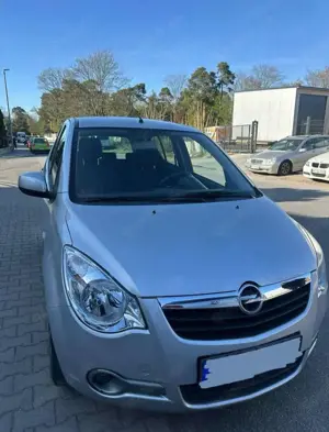 Opel Agila 1.0 Bild 1