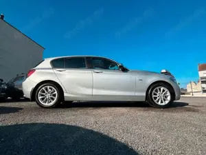 BMW 120 d AUT + KAMERA + SCHIEBED + XEN + SHZ Bild 4