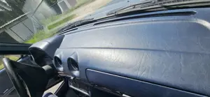 Mercedes-Benz 230 W 123 // 230E Bild 2