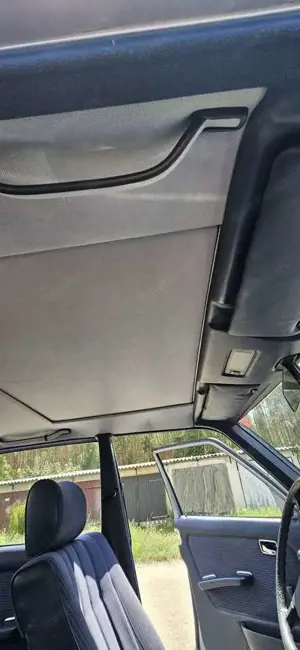 Mercedes-Benz 230 W 123 // 230E Bild 5