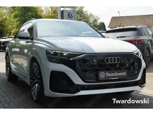 Audi Q8 S line 50 TDI Luft 23'' PANO AHK Memory ACC  Sofor