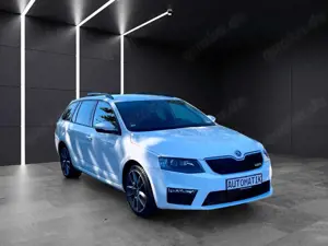 Skoda Octavia Combi RS DSG~AHK~Bi-Xenon~Navi~SHZ~MFL
