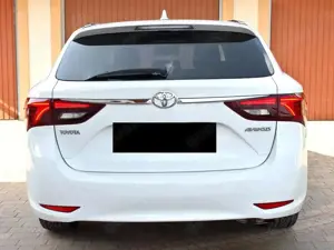 Toyota Avensis Avensis Touring Sports 1.8Comfort Bild 2