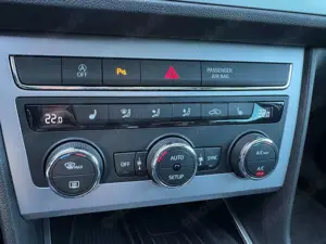 SEAT Leon ST Style 4Drive Pano Car Play AHK Virtual Bild 4