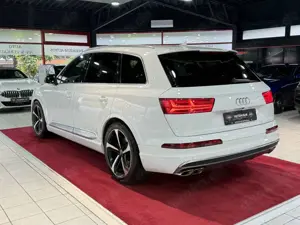 Audi SQ7 4.0 TDI quattro +PANO+SOFTSCLOSE+VIRTUALCOCK Bild 3