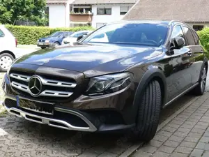 Mercedes-Benz E 220 E 220 d 4Matic T 9G-TRONIC Avantgarde