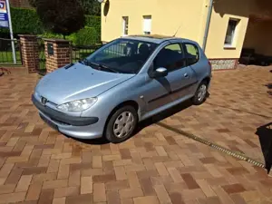 Peugeot 206 206  3-Türer 60 Filou + ohne TüV +