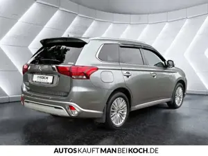 Mitsubishi Outlander 2.4 4WD Plug-In Spirit+ KAMERA SHZ NAVI Bild 4