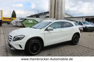 Mercedes-Benz GLA 200 CDI~1.Hand~Distronic~Navi~Bi-Xenon~EURO6