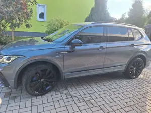 Volkswagen Tiguan Allspace R-Line 4Motion Bild 3