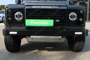 Land Rover Defender 110 TD5 Station Wagon E Bild 3
