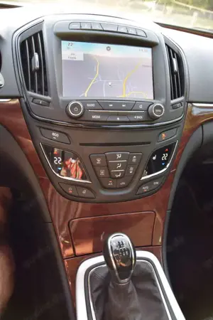 Opel Insignia 2.0 CDTI Sports Tourer ecoFLEXStart/Stop Innovatio Bild 4