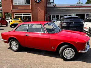 Alfa Romeo GT 1300 Junior