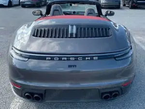 Porsche 992 911 Carrera 4 Cabriolet PDK Bild 2