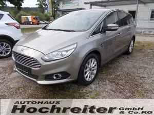 Ford S-Max Titanium, 5-Sitzer