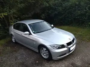 BMW 325 325i Automatik - 1. Hand - Silber Metallic