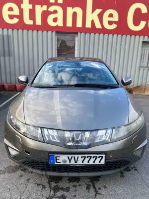 Honda Civic 1.8i-VTEC i-SHIFT Sport Bild 3