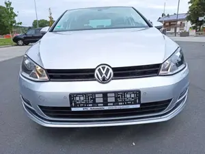 Volkswagen Golf 1,2TSI Allstar Sportsitze SHZG Tempo Multifunktion Bild 2