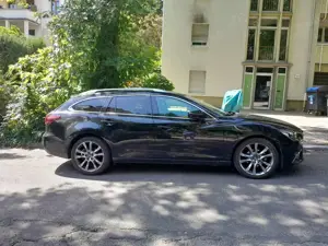 Mazda 6 Kombi SKYACTIV-D 175 Drive i-ELOOP AWD Sports-Line Bild 2