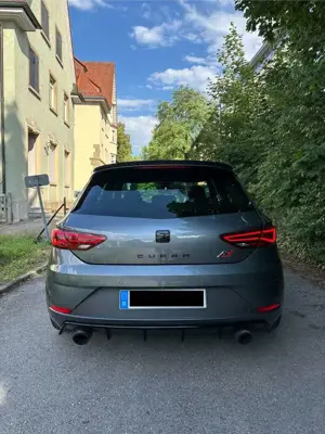 SEAT Leon 2.0 TSI StartStop DSG Cupra 300 Bild 4