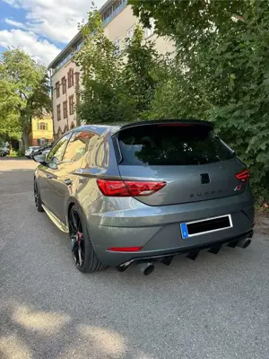 SEAT Leon 2.0 TSI StartStop DSG Cupra 300 Bild 3