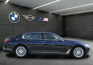 BMW 740 d xDrive 320 PS top gepflegt | Tausch Möglich Bild 3