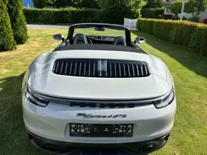 Porsche 992 911 Carrera Cabrio 4 GTS PDK