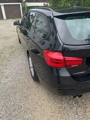 BMW 320 320d Touring Aut. Advantage Bild 4
