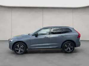 Volvo XC60 XC60 B4 AWD R-Design Aut Glasd 360° PilotAssist 19 Bild 2
