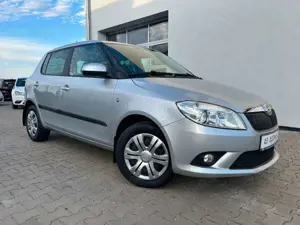 Skoda Fabia 1,2 TSI °°KLIMAAUTO°°TEMPOMAT°°SHZ°°PDC°°
