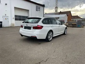 BMW 320 d xDrive Edition M Sport VOLL AHK/ACC/HK/Keyless Bild 5
