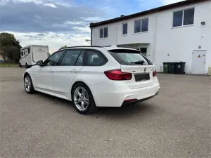 BMW 320 d xDrive Edition M Sport VOLL AHK/ACC/HK/Keyless Bild 3