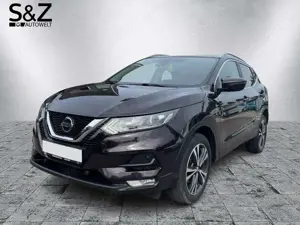 Nissan Qashqai N-Way 140 PS Pano/NAVI/PDC/SHZ/GJR
