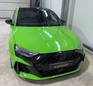 Audi RS3 RS 3 Sportback 2.5 294 kW TFSI quattro Bild 2