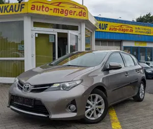 Toyota Auris Start Edition 1.6 *2Hd*Temp*AHK*RKam*Shz*