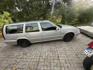 Volvo V70 2.5