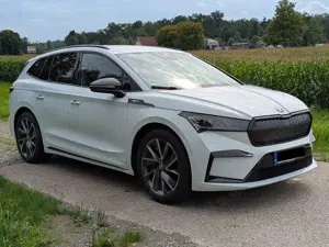Skoda Enyaq Enyaq iV 80 Sportline, Traveler, 8fach, AHK, LED